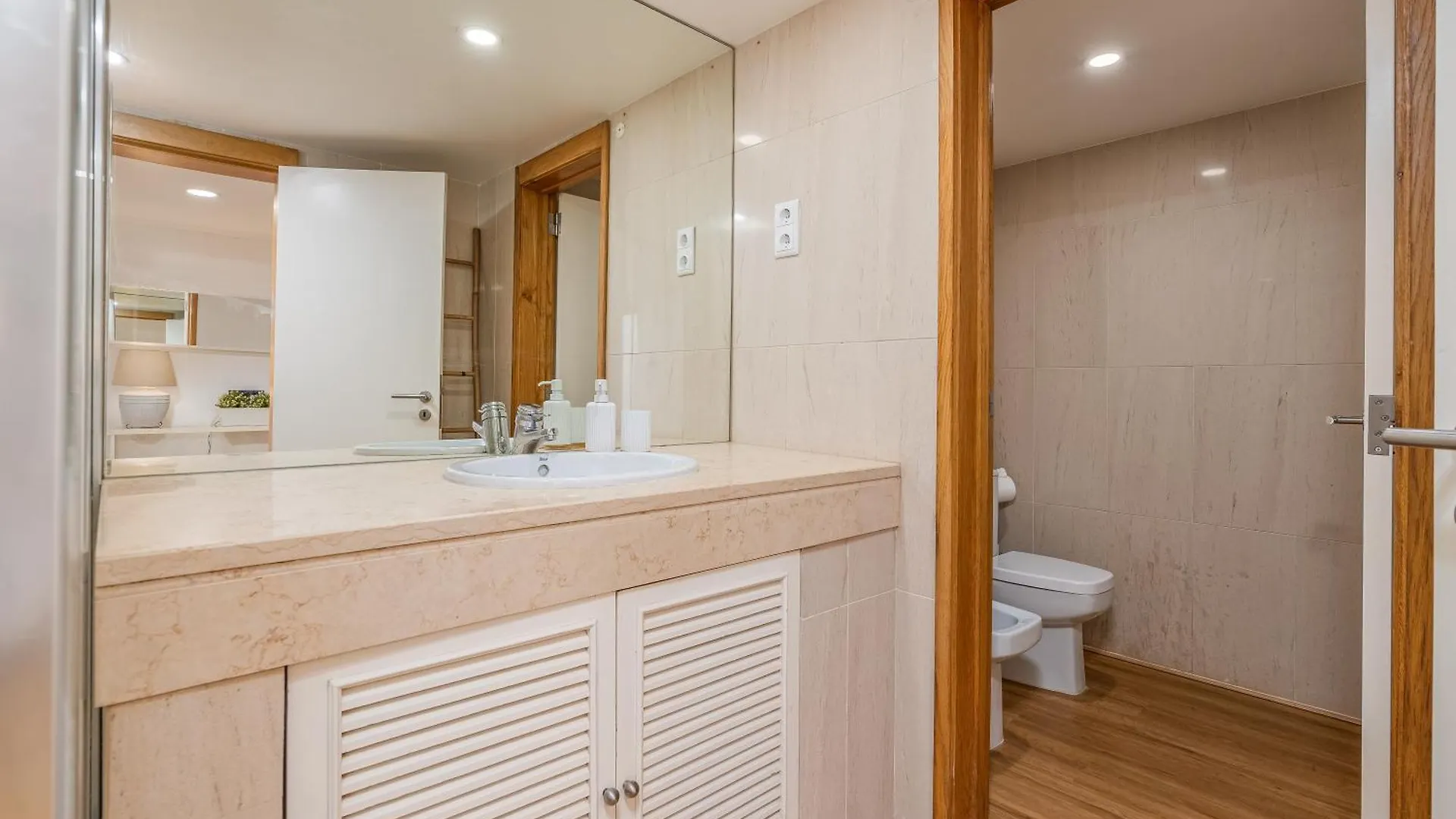 Marina Vilamoura Triplex 0*,