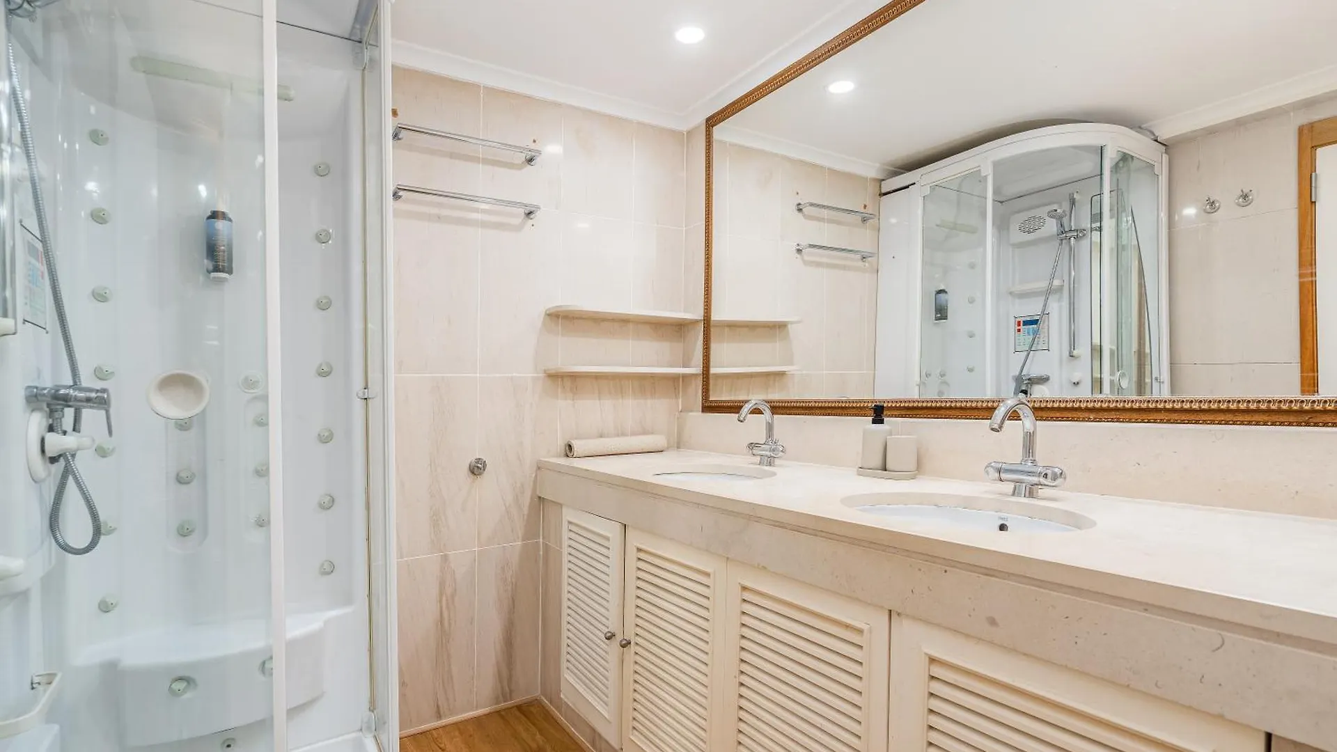 Marina Vilamoura Triplex 0*,