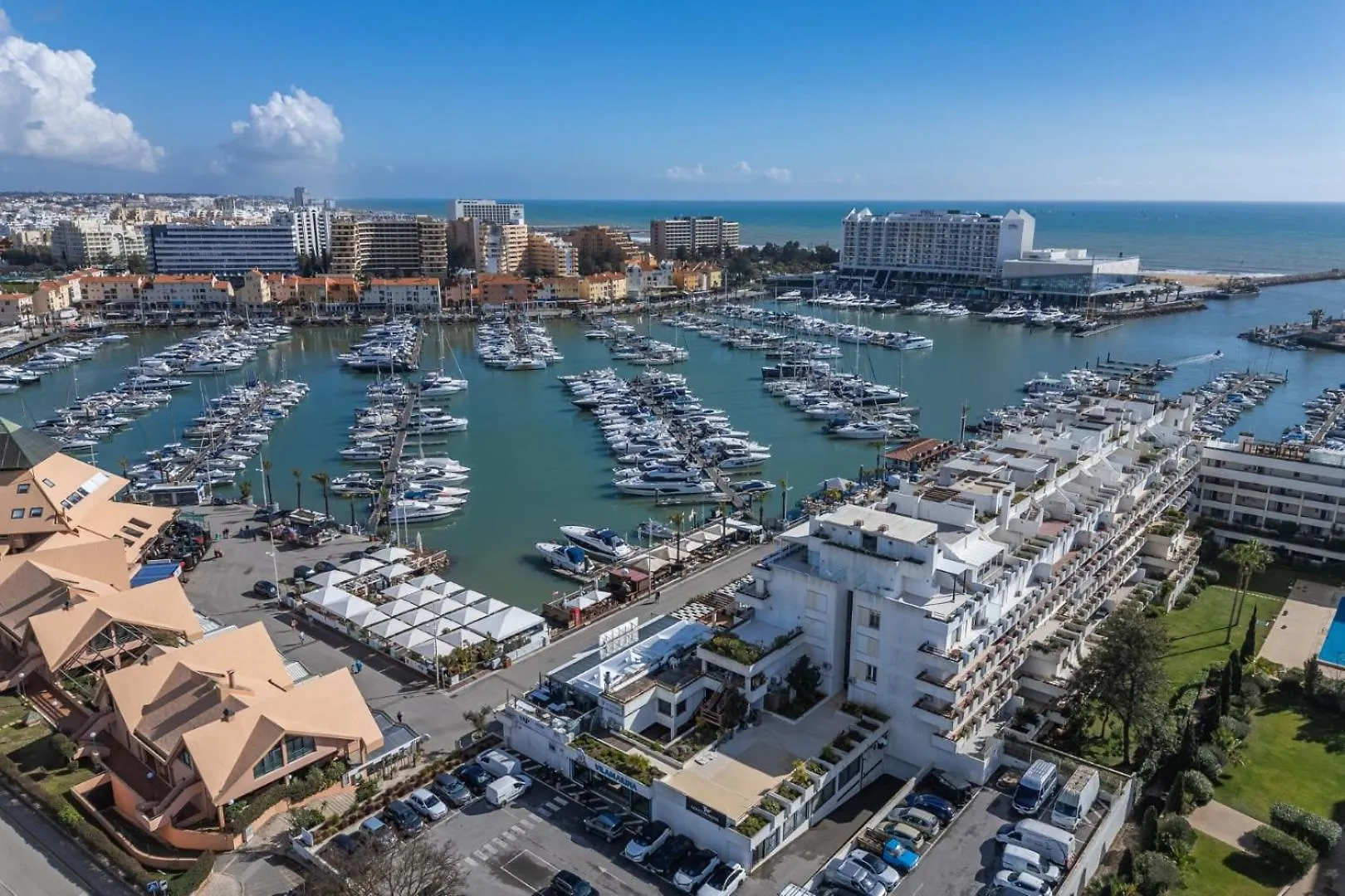 Marina Vilamoura Triplex Apartment